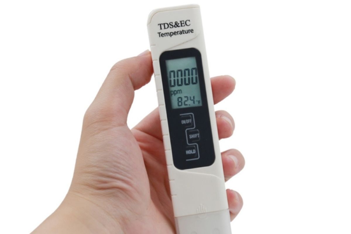 Bút đo TDS để kiểm tra nồng độ chất rắn hòa tan trong nước