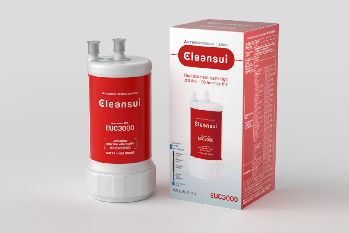 Mitsubishi Cleansui EU101 lắp gọn dưới bồn rửa, sử dụng màng lọc sợi rỗng 4 cấp, cung cấp nước sạch an toàn
