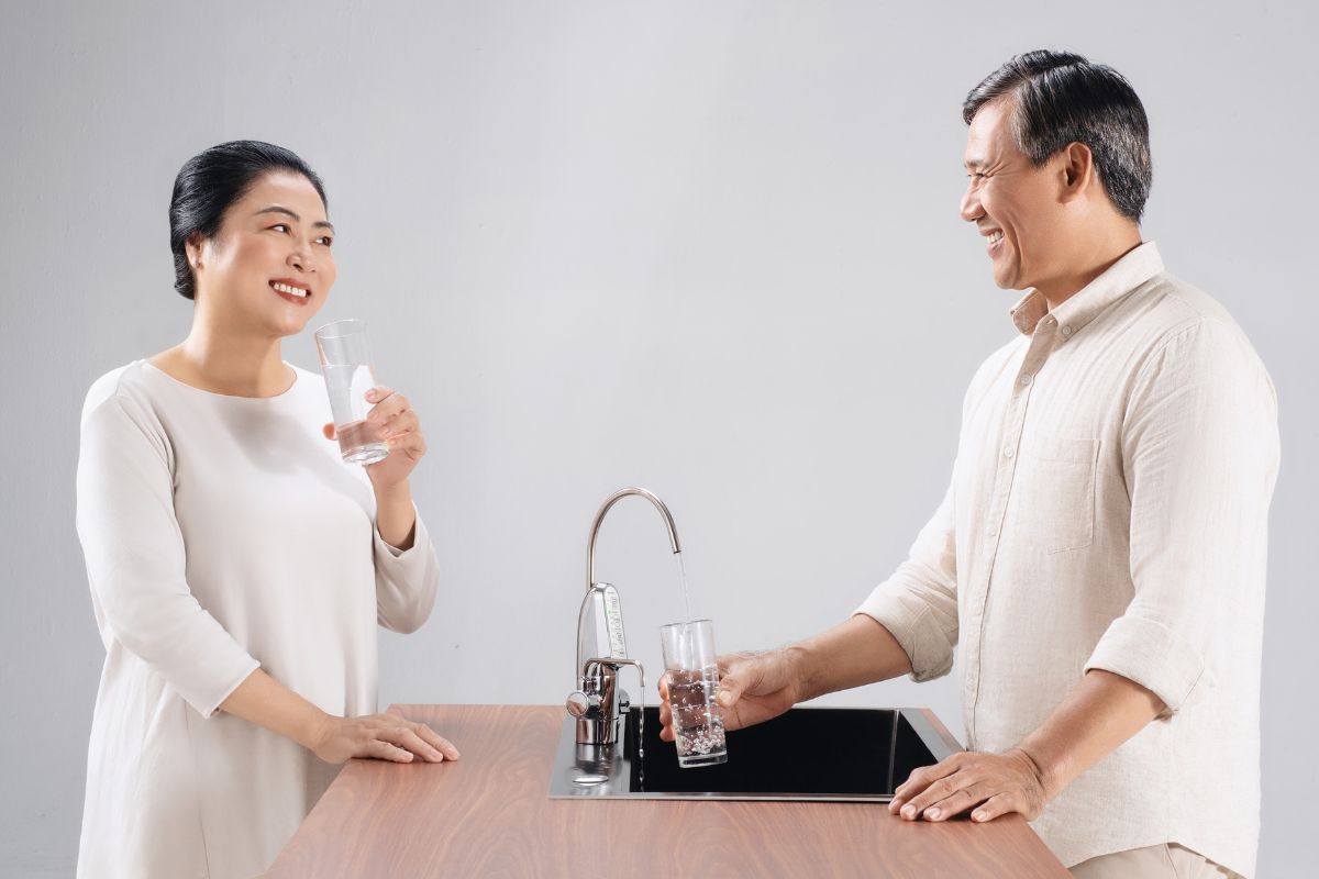 Nước có khoáng chất mang lại vị nhẹ dễ chịu, cảm giác mượt mà, giải khát lâu và tăng hương vị thức ăn