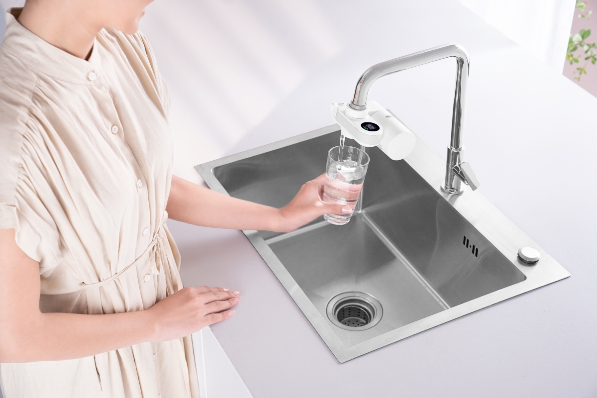 Máy lọc nước lắp tại vòi EF102