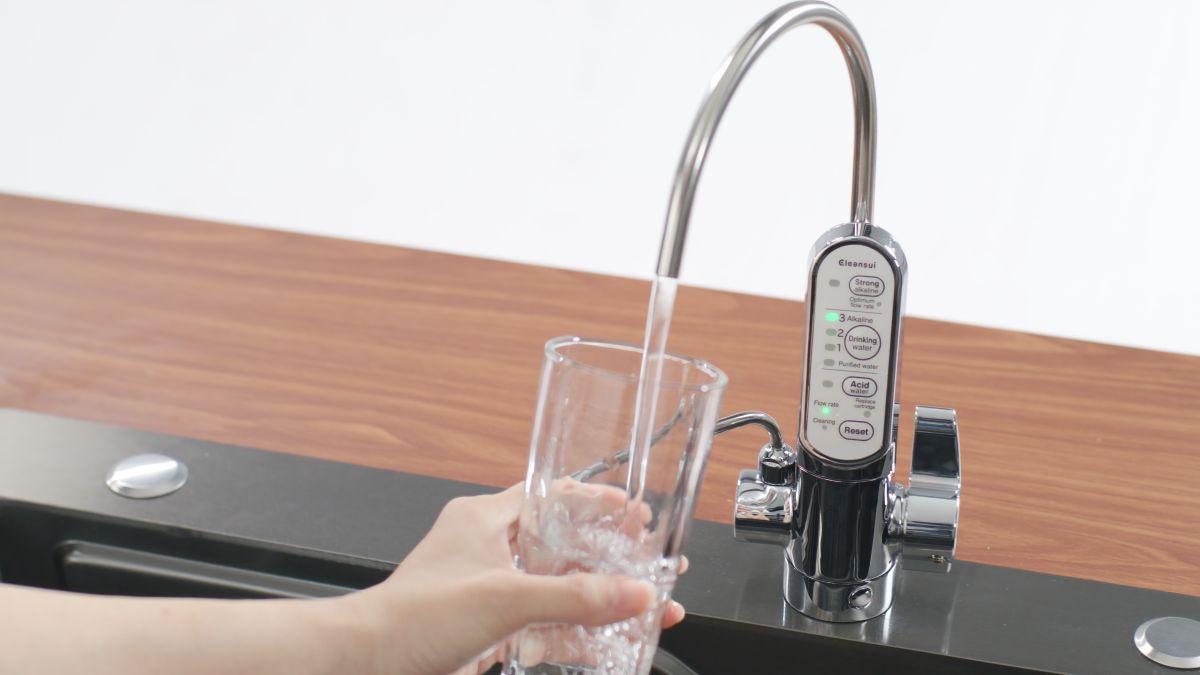 Nước ion kiềm có tốt cho người đau dạ dày không?