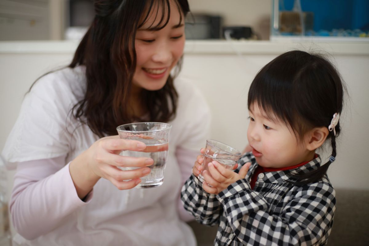 Chưa có nghiên cứu nào khẳng định trẻ em có nên uống nước ion kiềm hay không