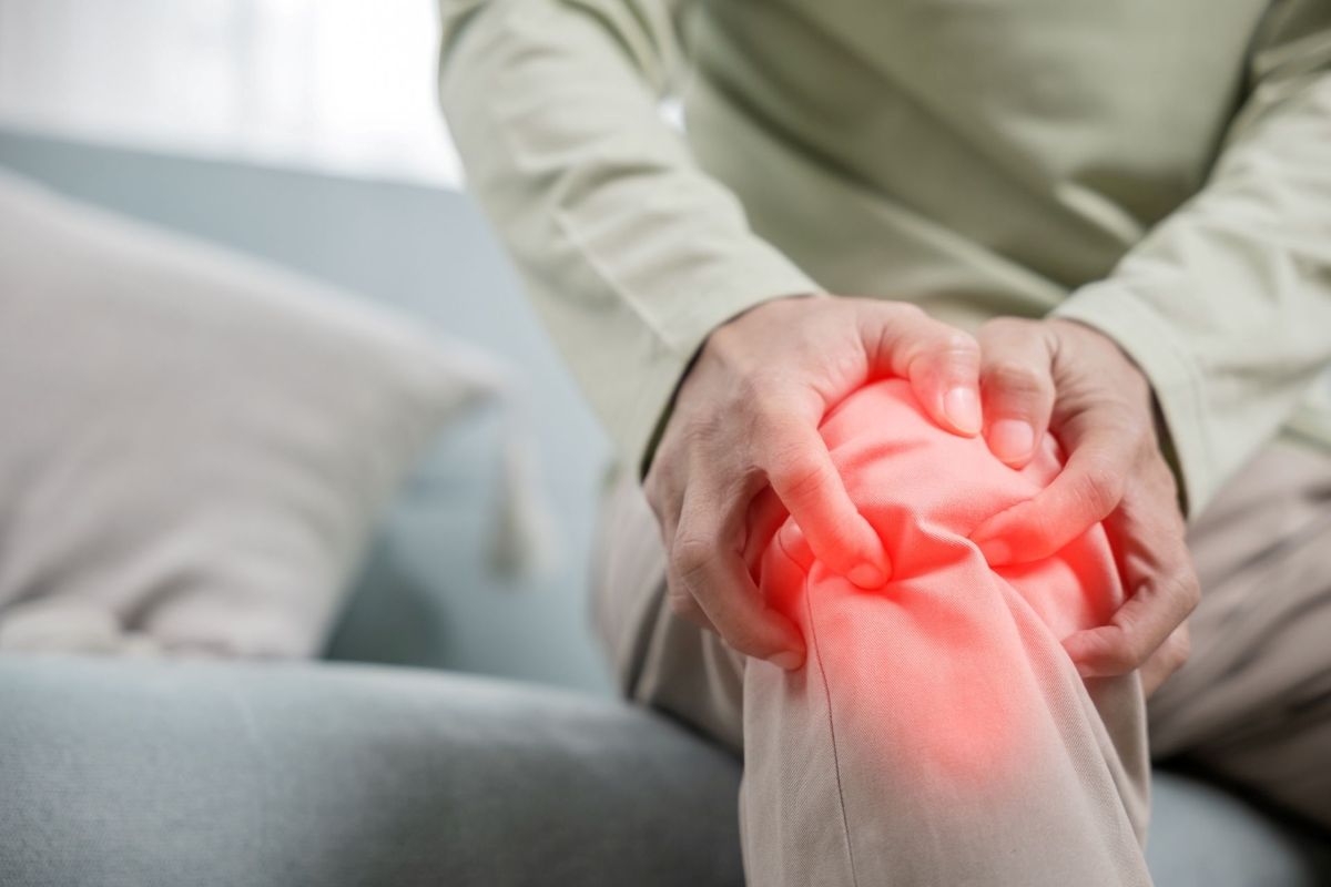 Uống ít nước có thể ảnh hưởng đến sức khỏe khớp