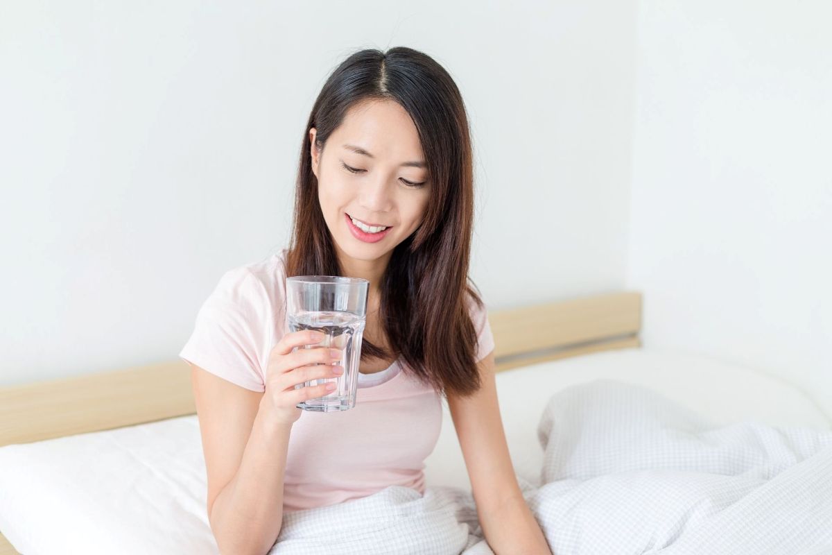 7 lợi ích từ nước ấm đối với sức khỏe
