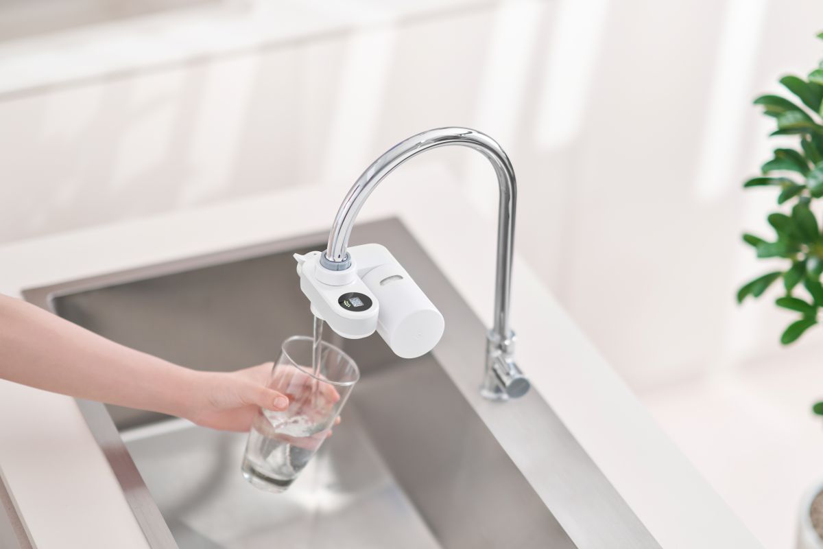 Thiết bị lọc nước tại vòi EF102