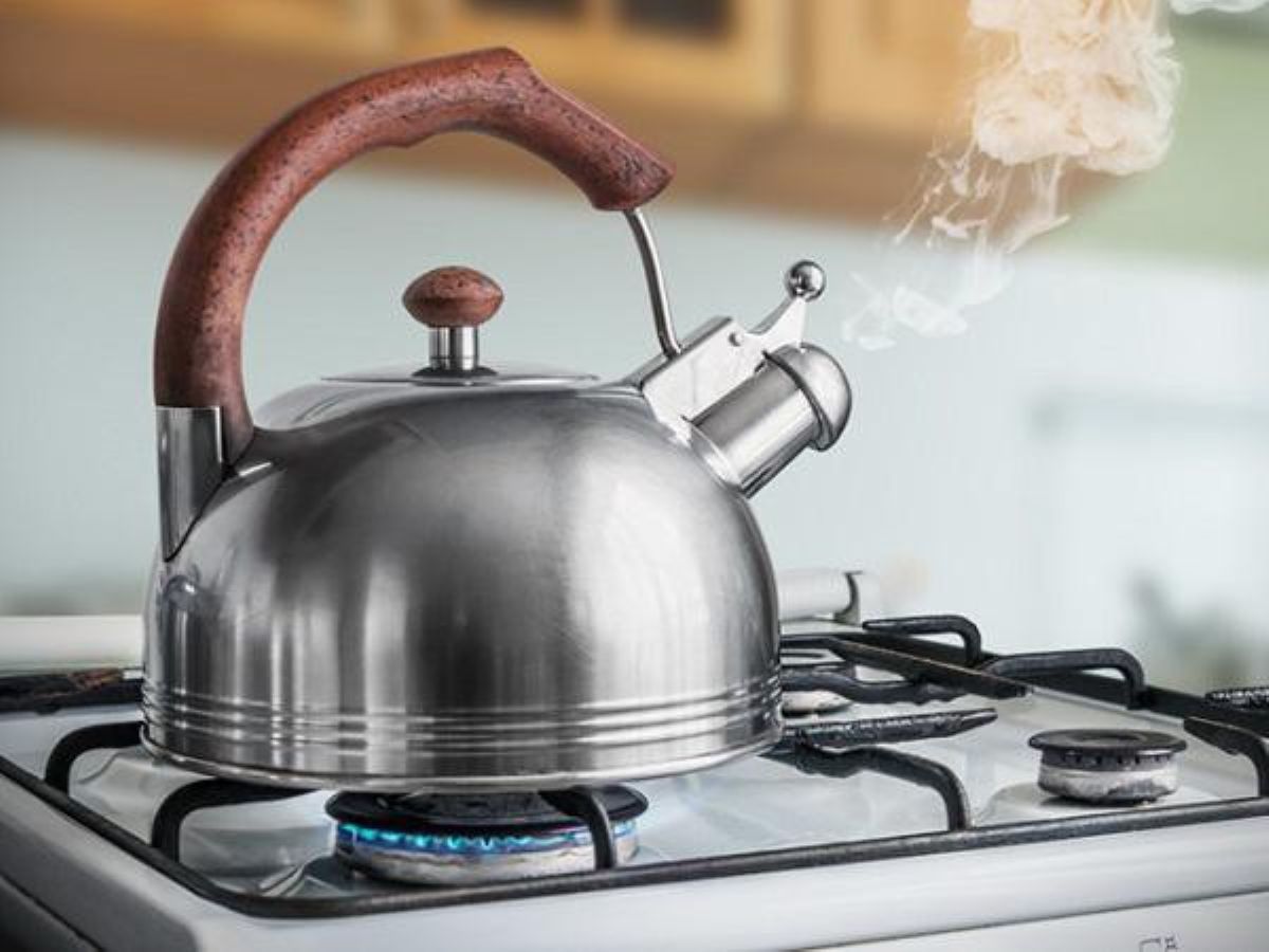 Đun sôi nước làm kết tủa một phần canxi dưới dạng cặn