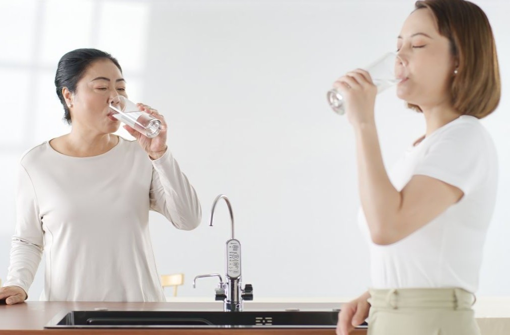 Nước uống bổ sung ion có tác dụng gì? 6 lợi ích giúp bạn cải thiện sức khỏe