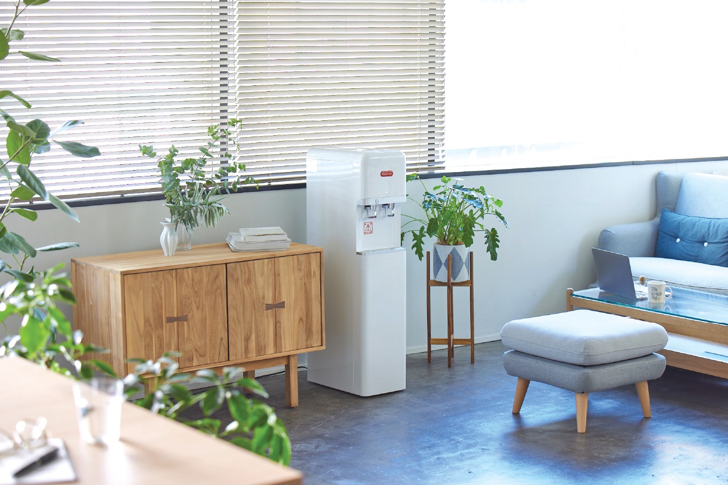 CWMF-500E thiết kế gọn nhẹ, thanh lịch