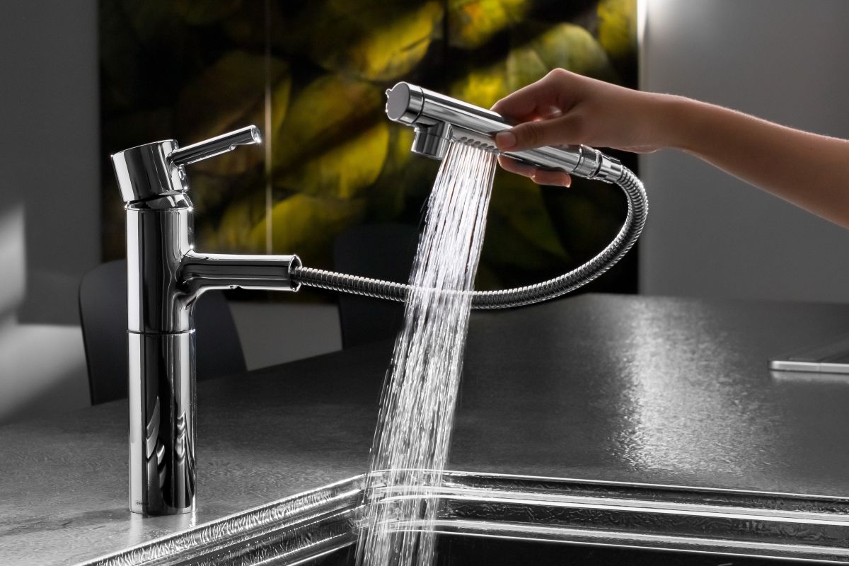 Thiết bị lọc nước lắp dưới bồn rửa EU202 có thiết kế dạng dây sen linh hoạt