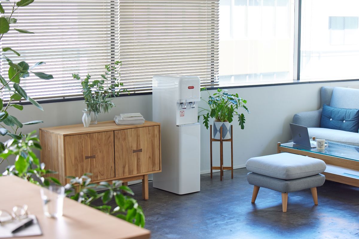 Thiết bị lọc nước tích hợp nóng lạnh CWMF-500E đến từ Mitsubishi Cleansui