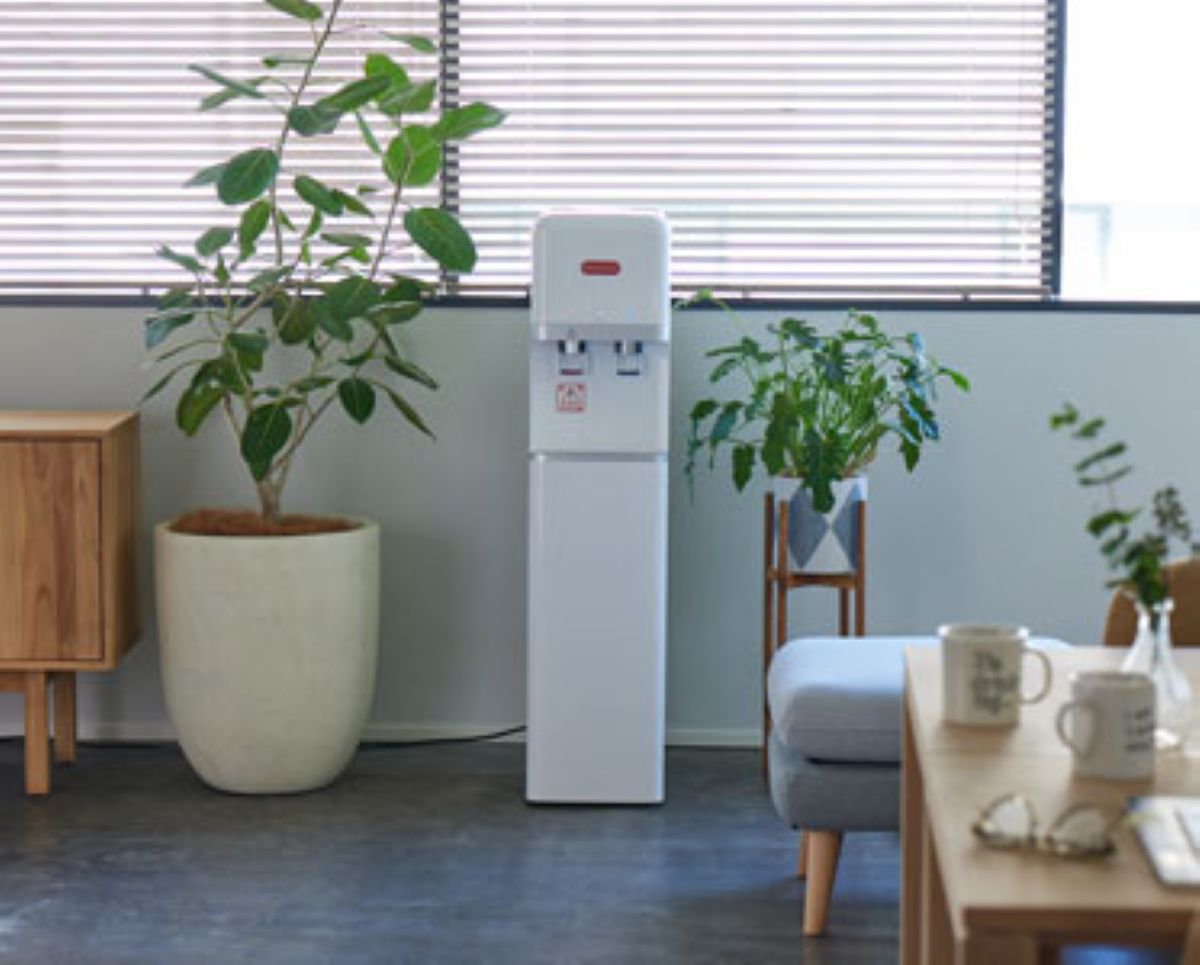 Thiết bị lọc nước tích hợp nóng lạnh CWMF-500E