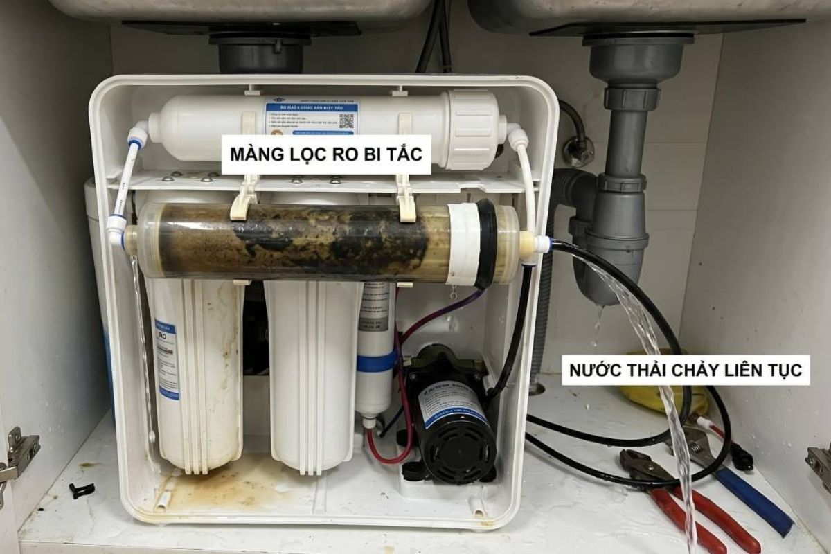 Máy chạy liên tục hàng giờ nhưng bình vẫn không đầy